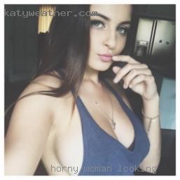 horny woman looking for oral sex Toronto